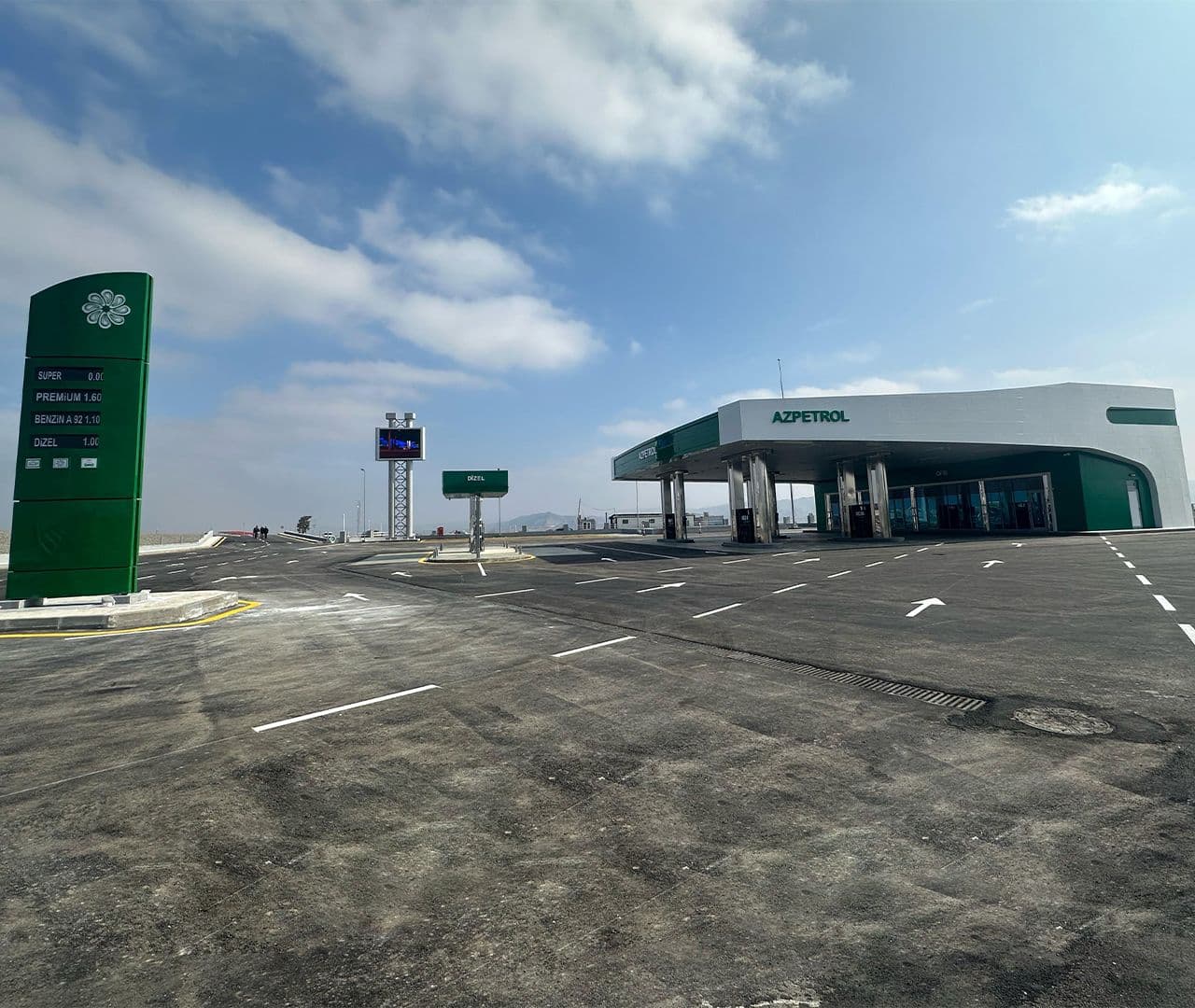 “Azpetrol” şirkəti yanacaqdoldurma məntəqələrinin sayını 108- ə çatdırdı.